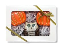Load image into Gallery viewer, Natural Fall Soaps Gift Set with Coconut milk and Country Pumpkin scent / Thanksgiving Guest soap decor / Halloween Mini Bar
